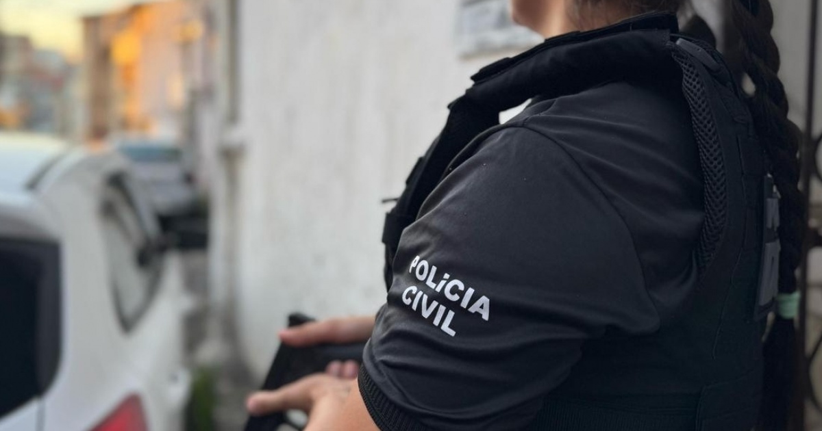 Turista paulista é presa em flagrante por injúria racial em praia de Porto Seguro